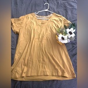 Mustard yellow t-shirt,size 2x